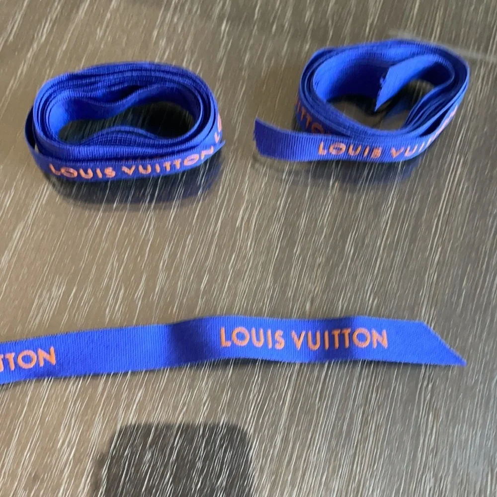 LouisVuitton ribbon